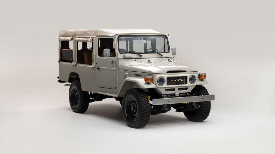 Dokonale opravená Toyota Land Cruiser z roku 1981.